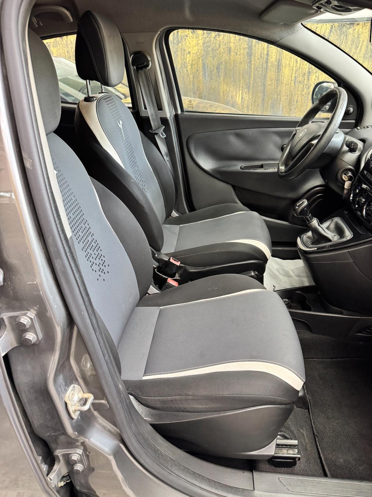 Lancia Ypsilon 1.3 MJT 16V 95 CV 5 porte S&S Gold