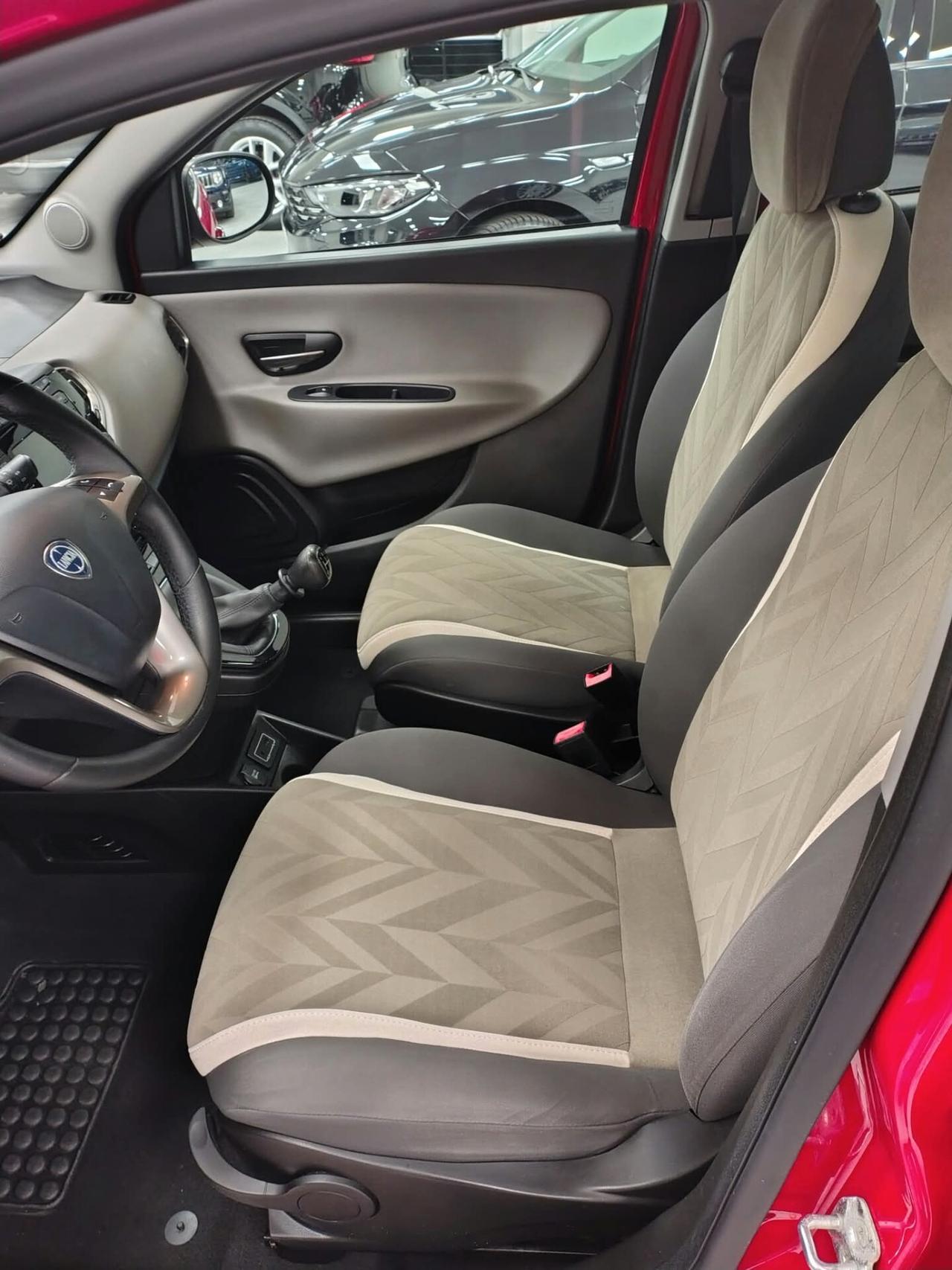 Lancia Ypsilon 1.2 69 CV 5 porte GPL Ecochic Gold