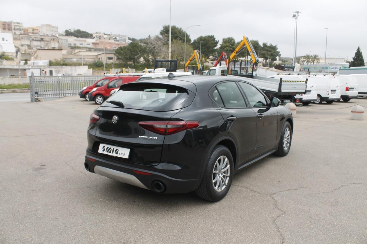 Alfa Romeo Stelvio 2.2 Turbodiesel 160 CV AT8 RWD Business