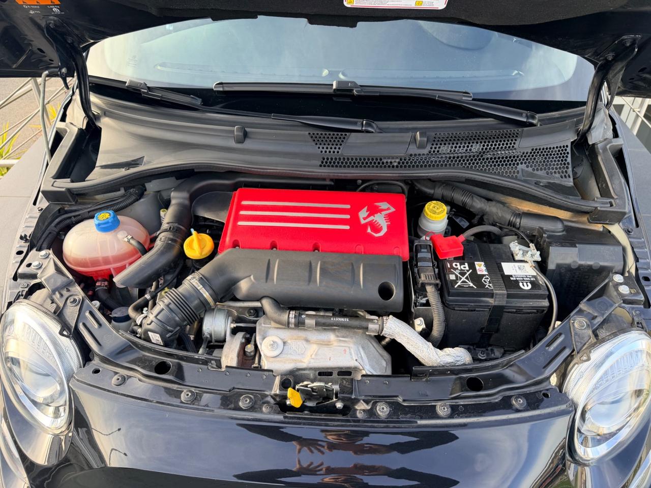 Abarth 595 1.4 Turbo T-Jet 165 CV black edition