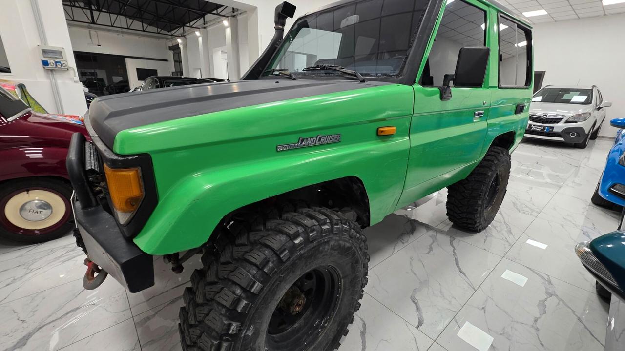 Toyota Land Cruiser II 2.4 turbodiesel SW LJ70