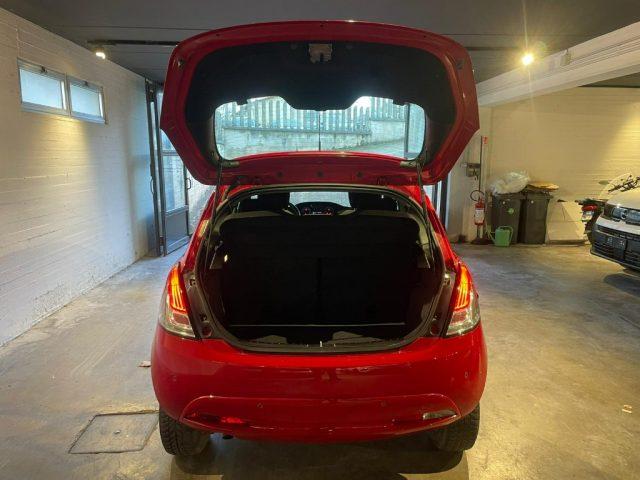 LANCIA Ypsilon 0.9 TwinAir 85 CV 5 porte Metano Ecochic Gold