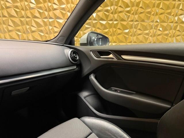 Audi A3 Sportback 1.6 tdi S-line 110cv s-tronic