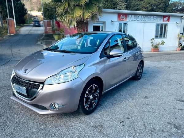 Peugeot 208 1.4 HDi 68 CV 5 porte Allure