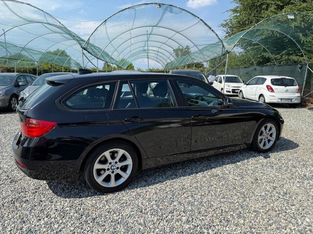 Bmw 318 318d Touring Luxury automatica