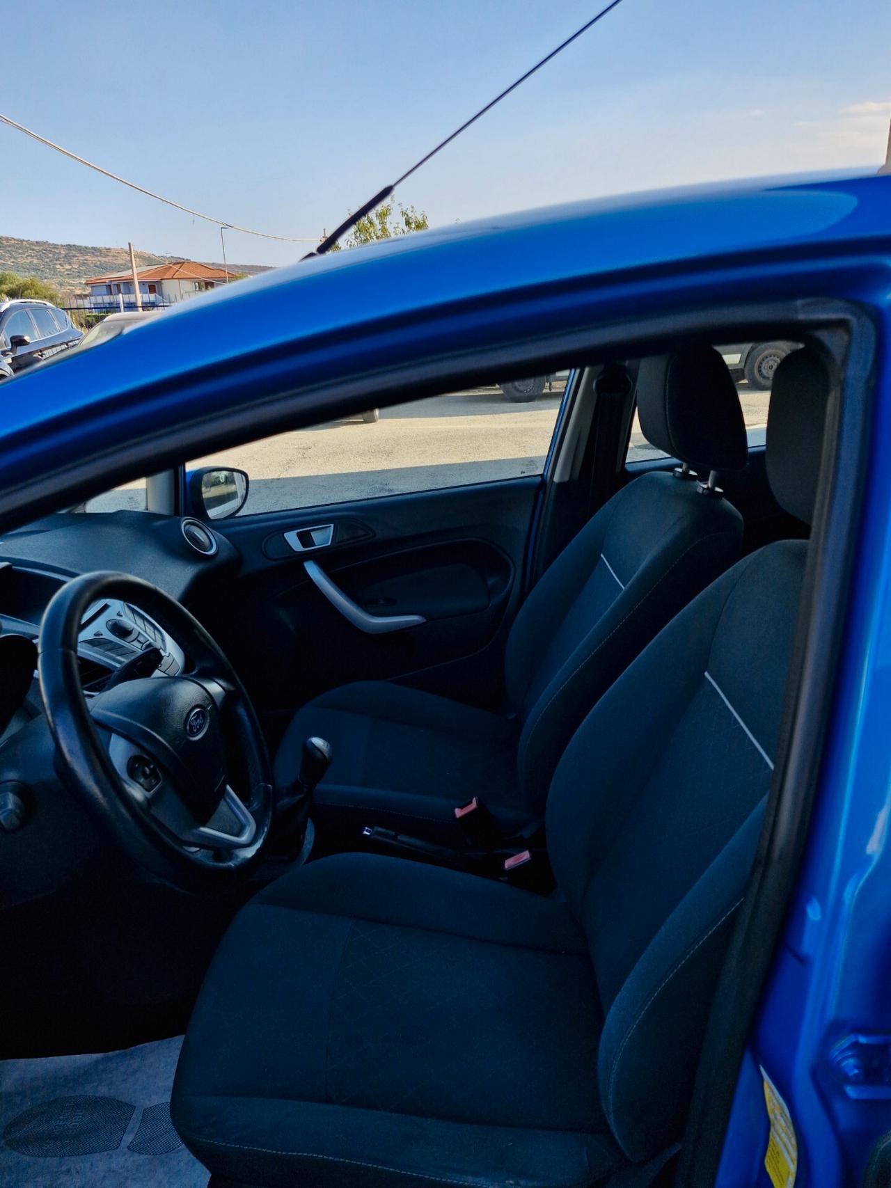 Ford Fiesta Ikon 1.2 60CV 5 porte
