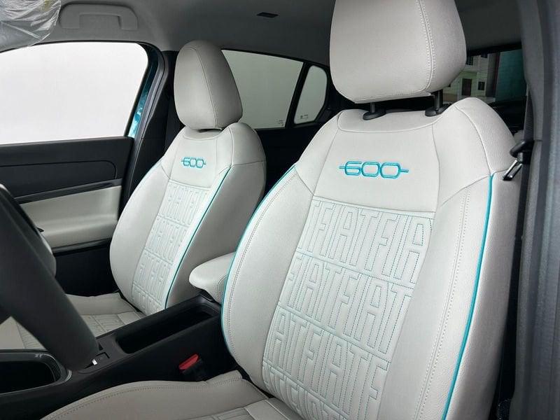 FIAT 600 1.2 hybrid La Prima 110cv auto