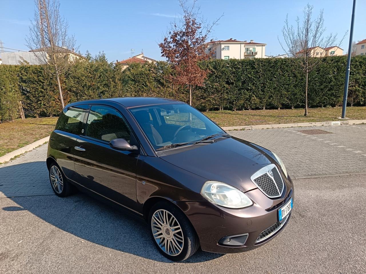 Lancia Ypsilon 1.4 Oro Ecochic GPL ok neo patente