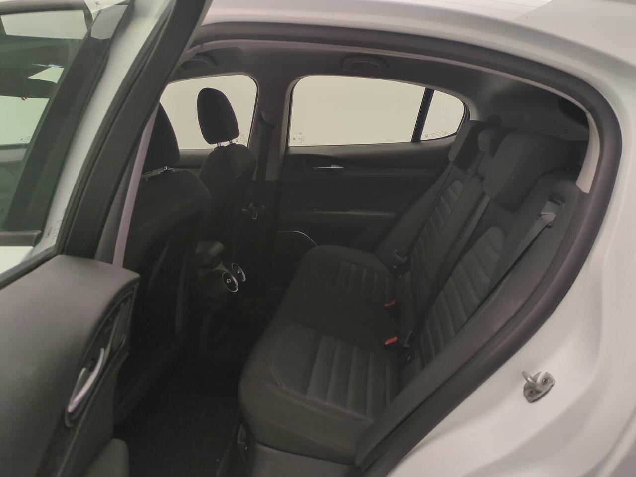 Alfa Romeo Stelvio 2.2 Turbodiesel 210 CV AT8 Q4 Business