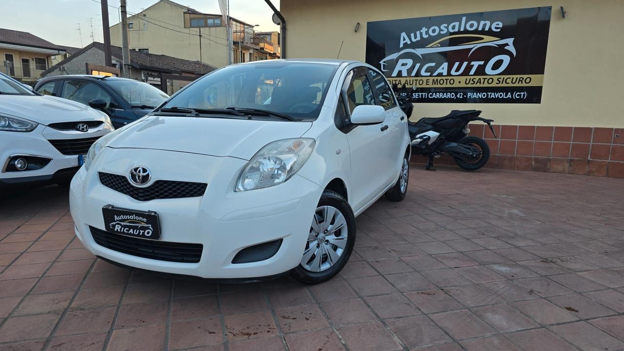 Toyota Yaris 1.0 5 porte Now