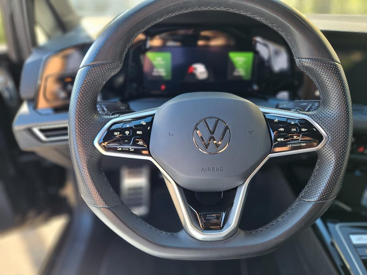 Volkswagen Golf 1.5 eTSI 150 CV DSG R-Line