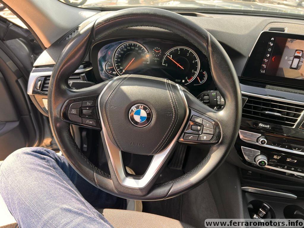 Bmw 520d xDrive Touring Luxury IVA ESPOSTA