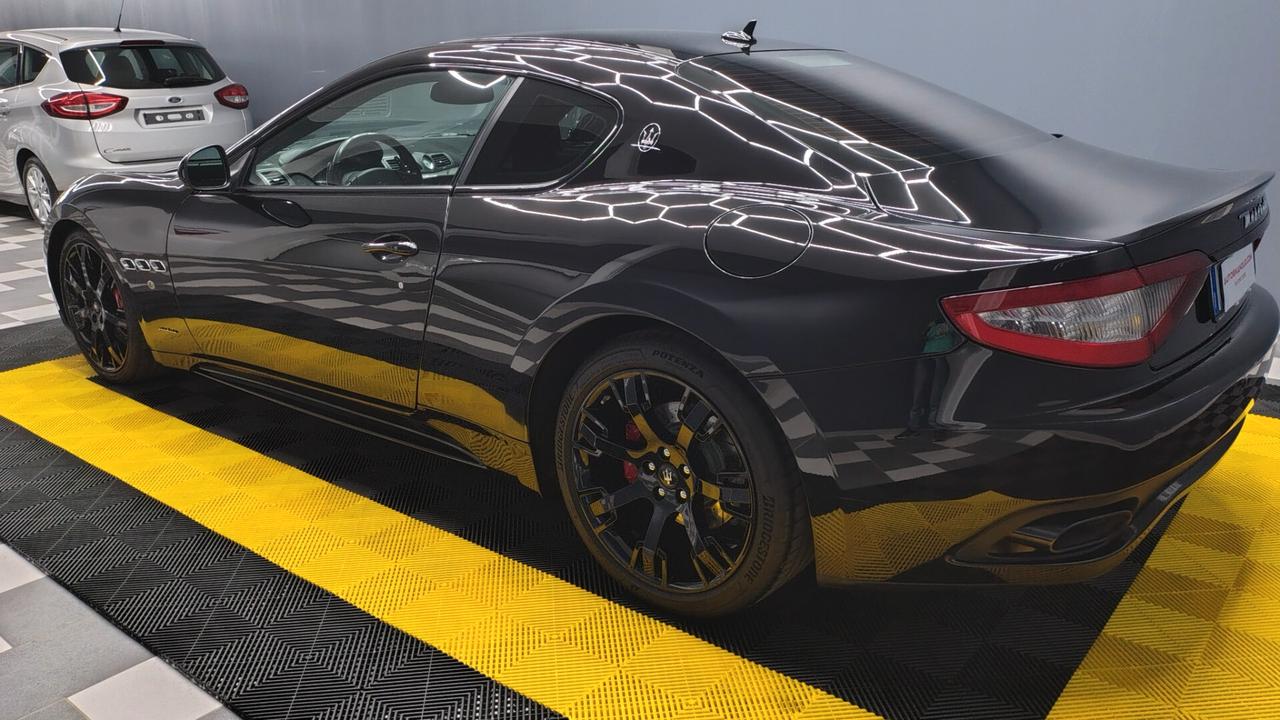 Maserati GranTurismo 4.7 V8 Sport 460cv