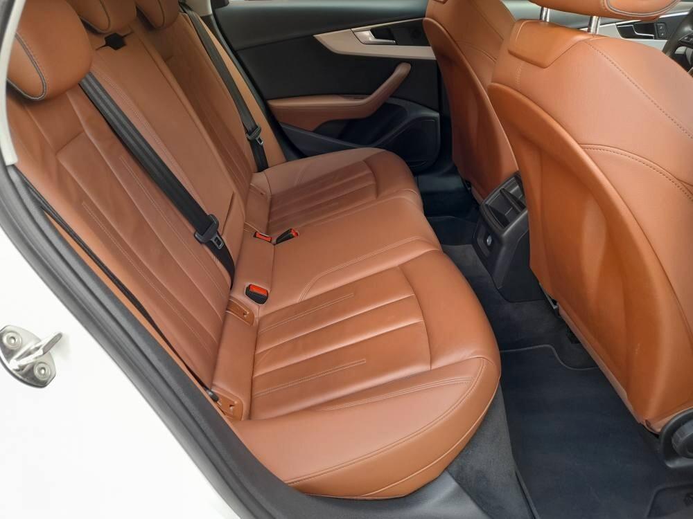 AUDI A4 SW 2.0 TDI S-TRONIC
