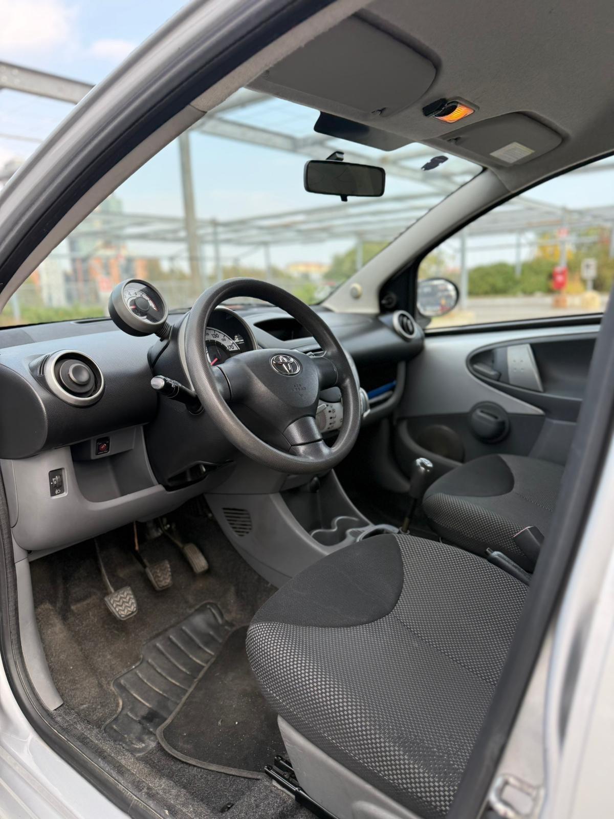 Toyota Aygo 1.0 12V VVT-i 5 porte Sol