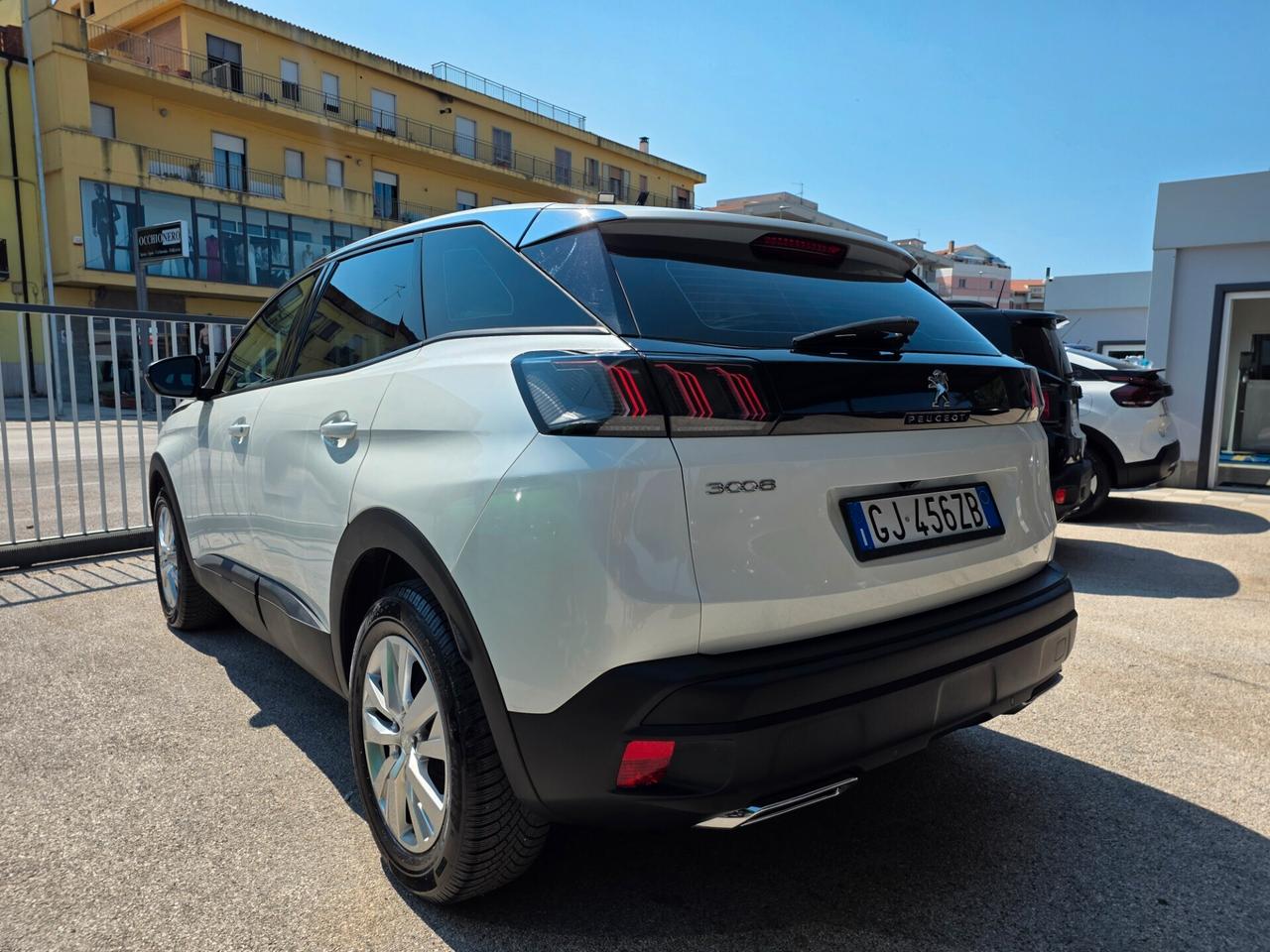 Peugeot 3008 BlueHDi 130 S&S EAT8 Business