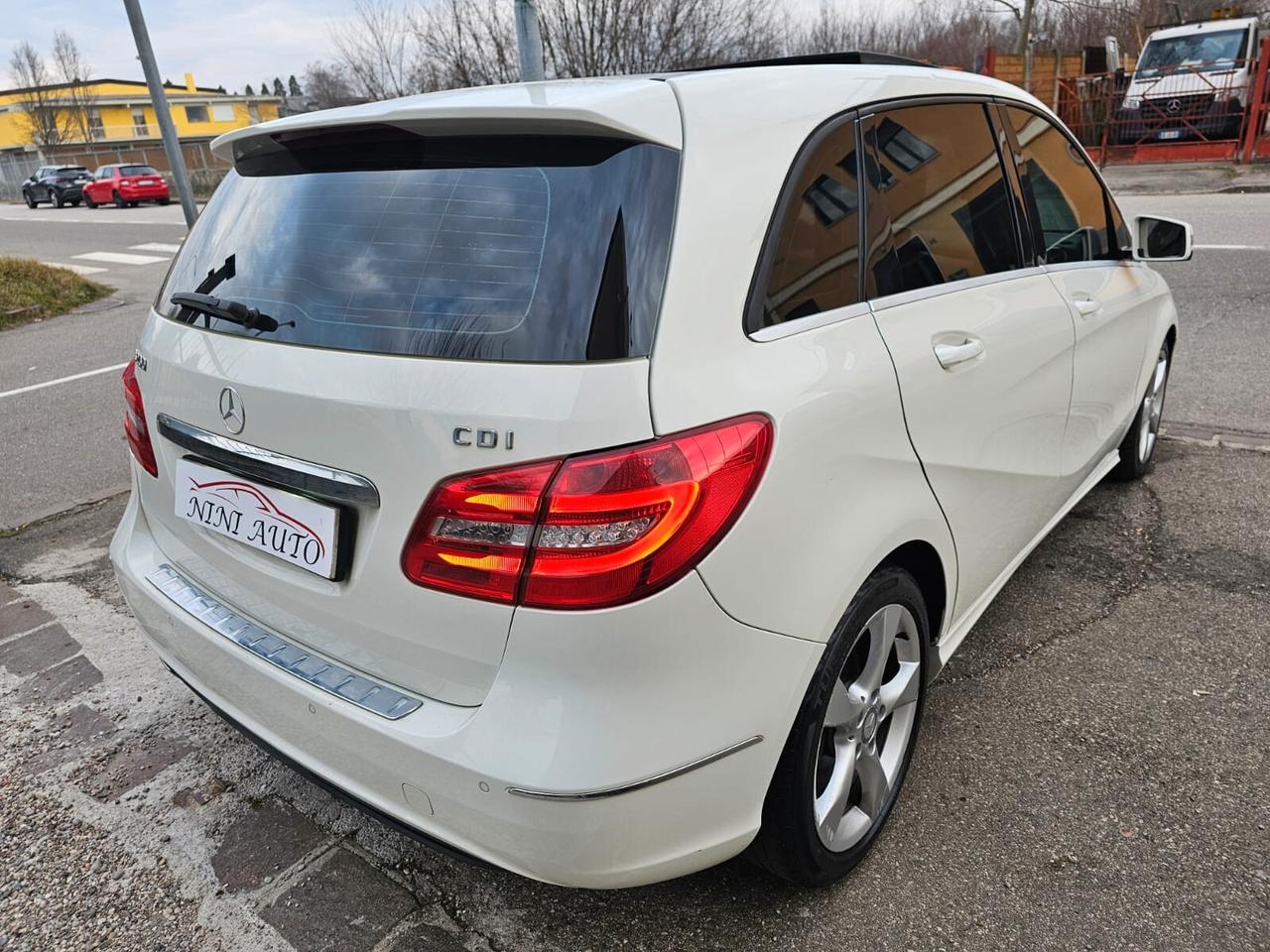 Mercedes-benz B 200 CDI 136cv Premium*Pelle*Navi*Tetto*Pdc*17