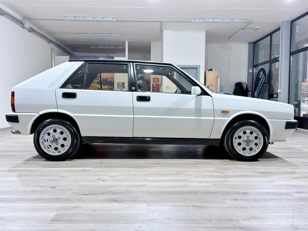 LANCIA DELTA 1.6I.E. TURBO HF 140CV ASI TETTO APRIBILE