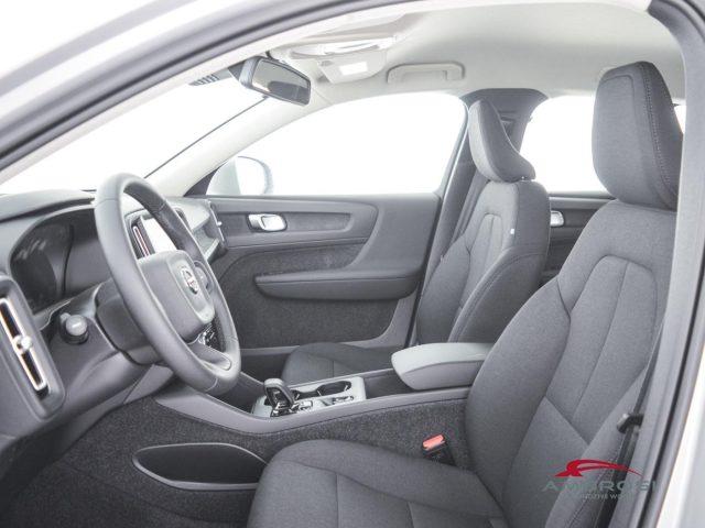 VOLVO XC40 B3 Mild hybrid Benzina Essential