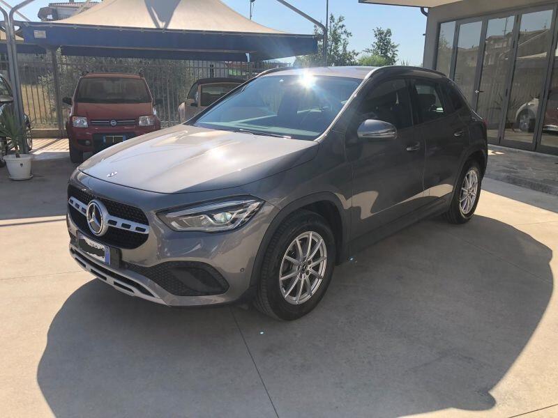 Mercedes-Benz GLA 200d Automatic 2022