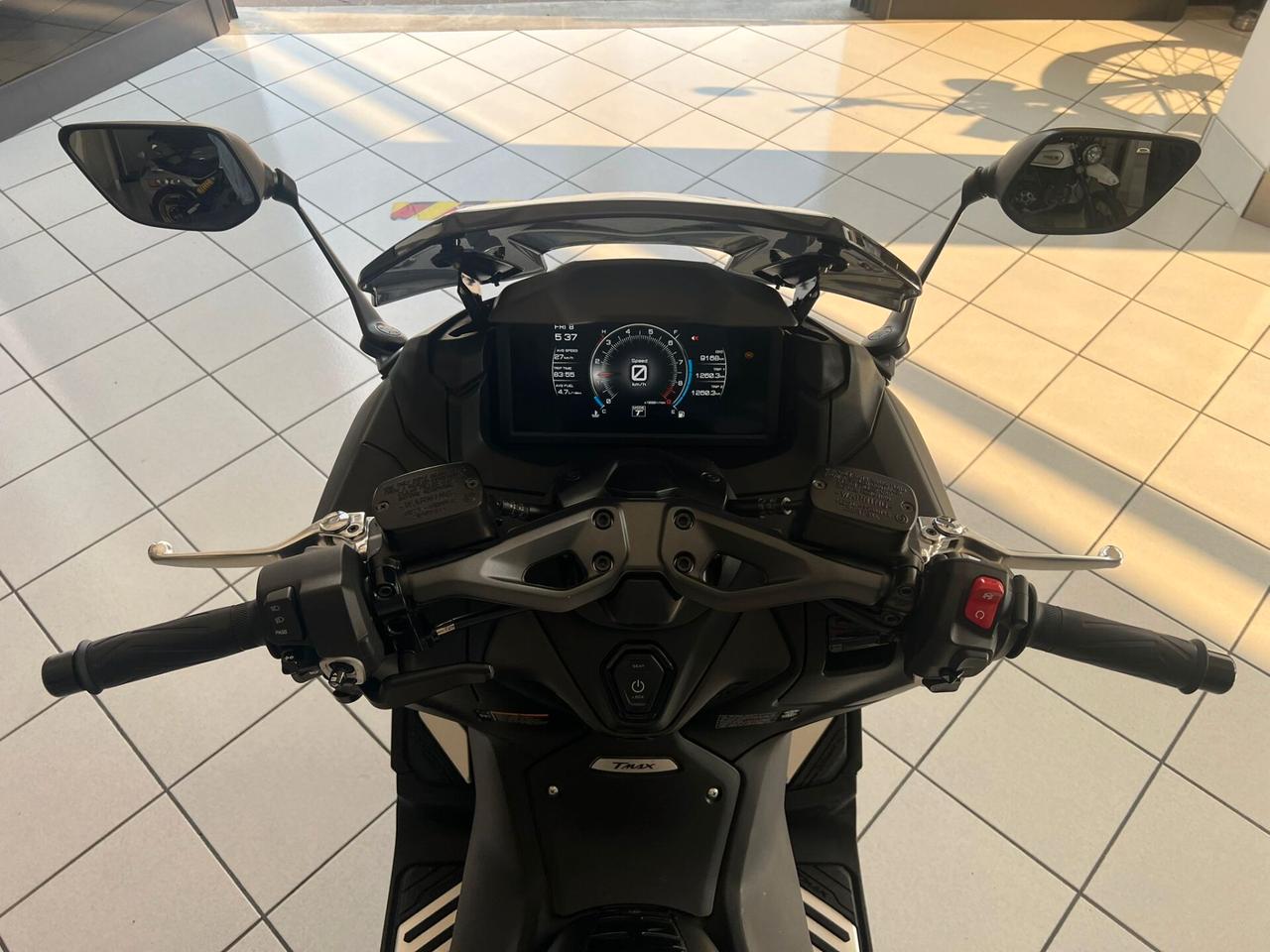 Yamaha TMAX 560