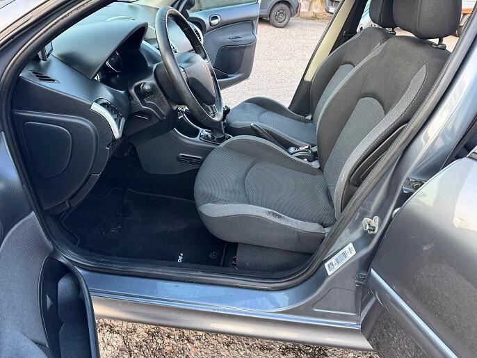 Peugeot 207 2011 1.4 16V Diesel