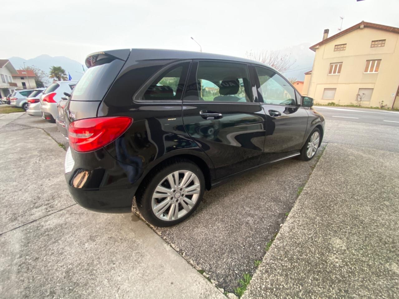 Mercedes B 180 CDI 109cv Executive (LEGGI)