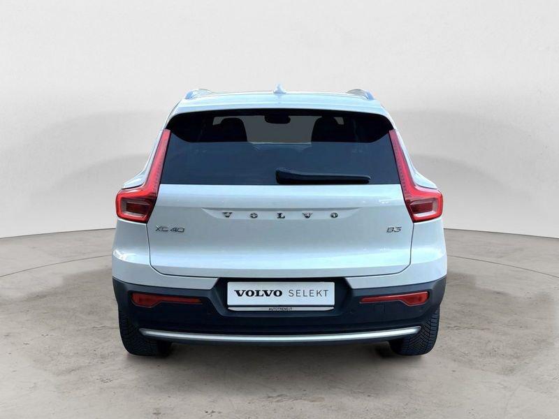 Volvo XC40 B3 163+14 CV Automatico LED Core