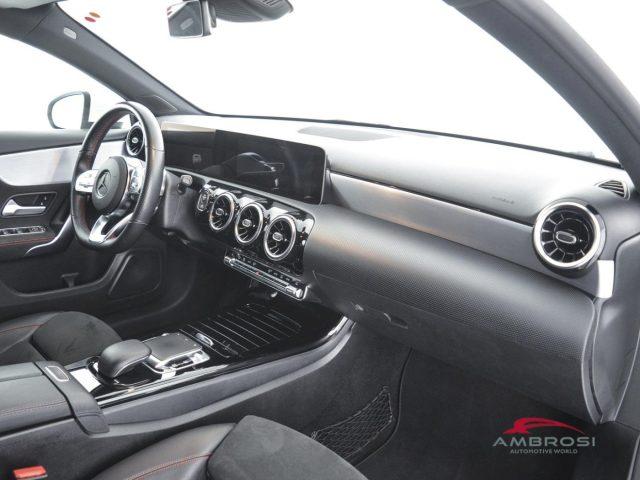 MERCEDES-BENZ CLA sse A 180 d Automatic Premium