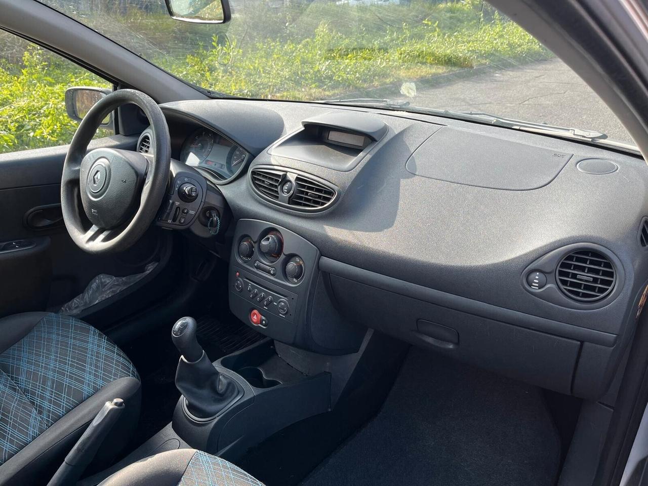 Renault Clio 1.1 3P 4U PACK