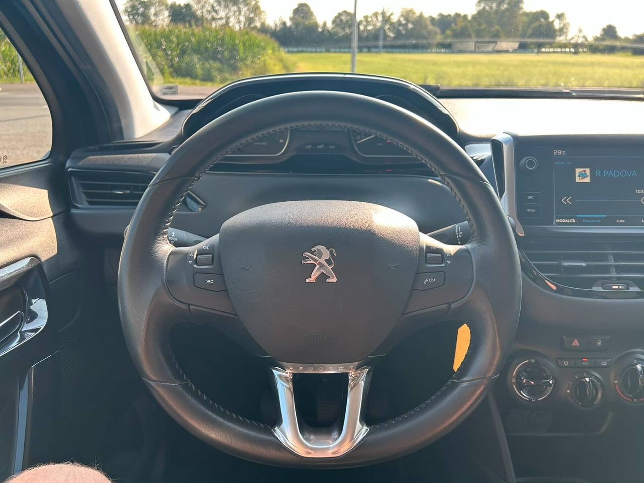 Peugeot 208 1.6 BlueHDi 75CV 5p. Black Line - OK NEOPATENTATI