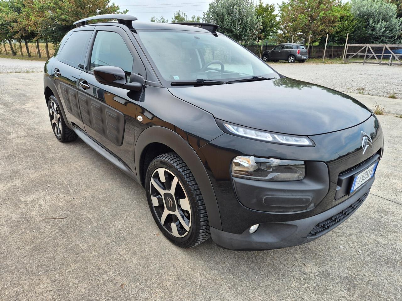 Citroen C4 Cactus BlueHDi 100 Shine