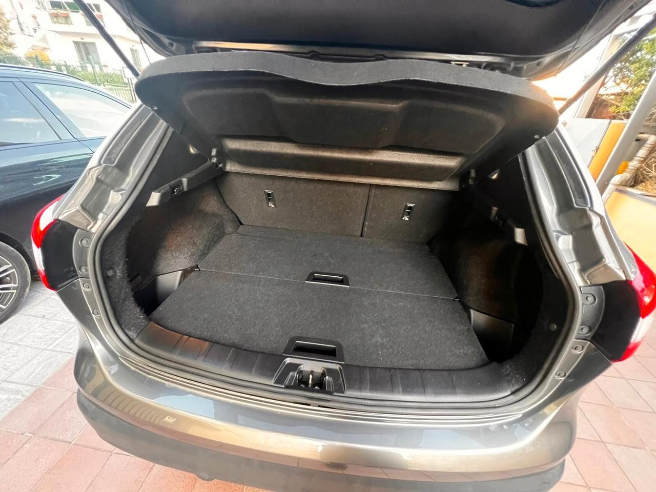 Nissan Qashqai 1.5 dCi N-Connecta