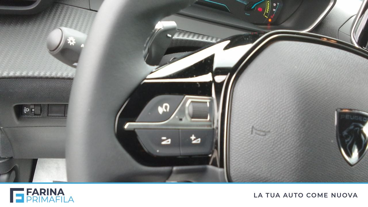 PEUGEOT 2008 Style Hybrid 136 e-DCS6