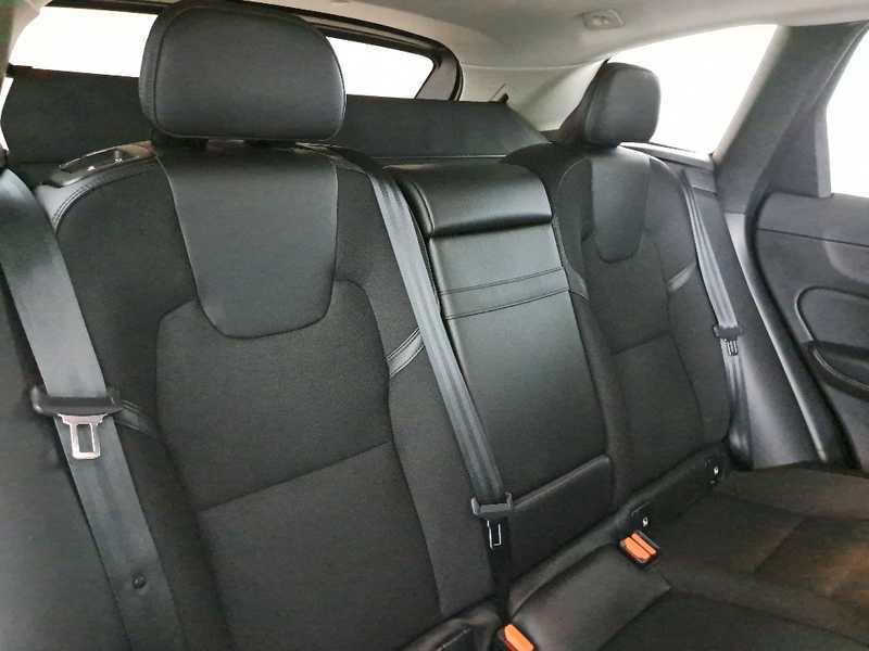 VOLVO XC60 B4 D AWD Geartronic Business Plus