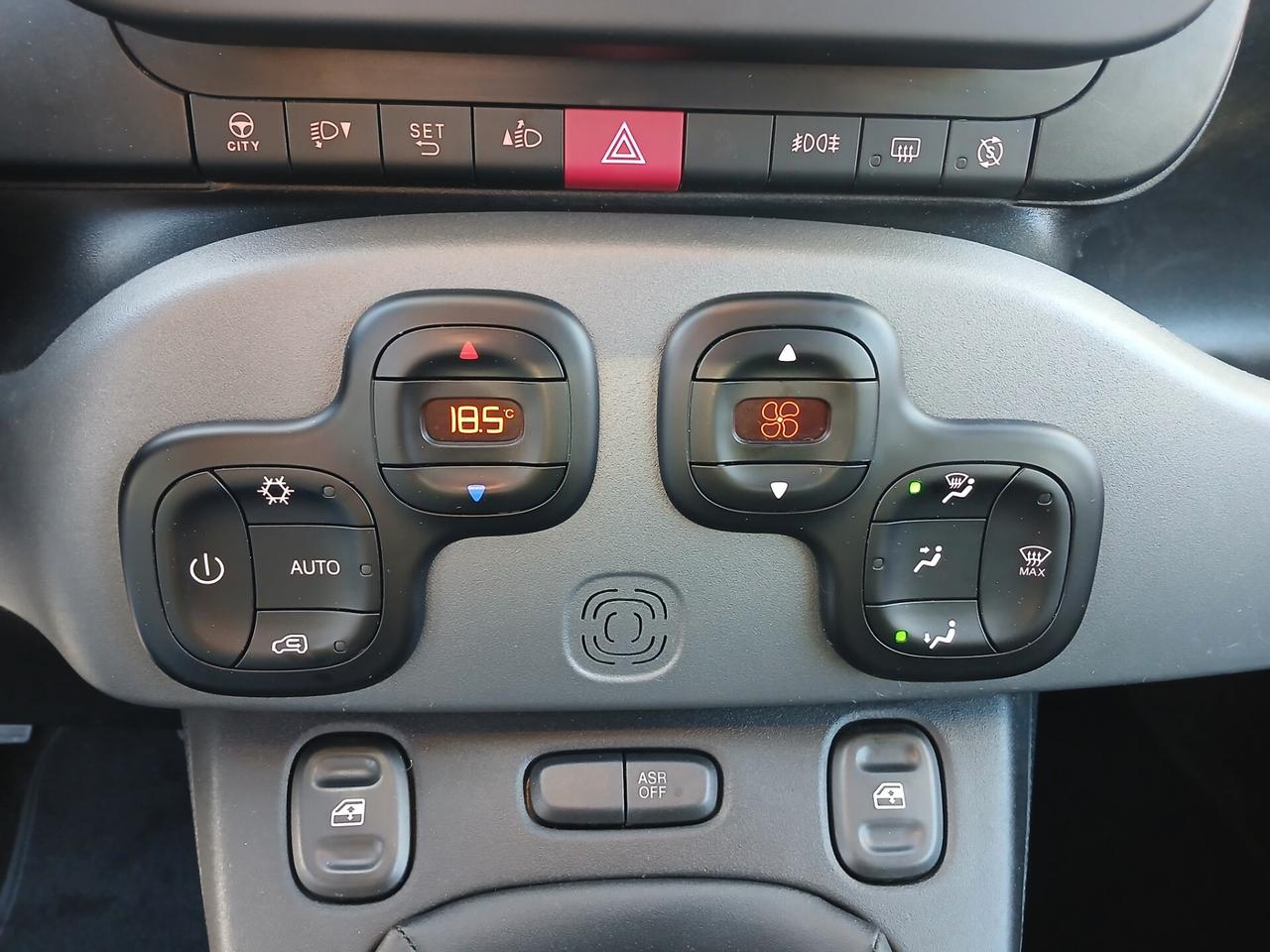 FIAT PANDA 1.0 HYBRID CITY LIFE 2023