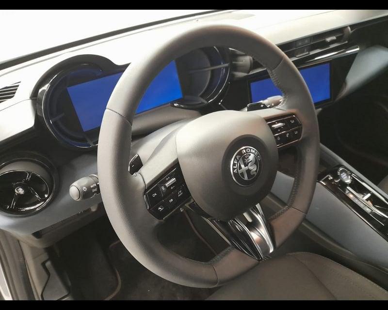 Alfa Romeo Junior Ibrida My25 Ibrida 1.2145cv Hybrid Edct6