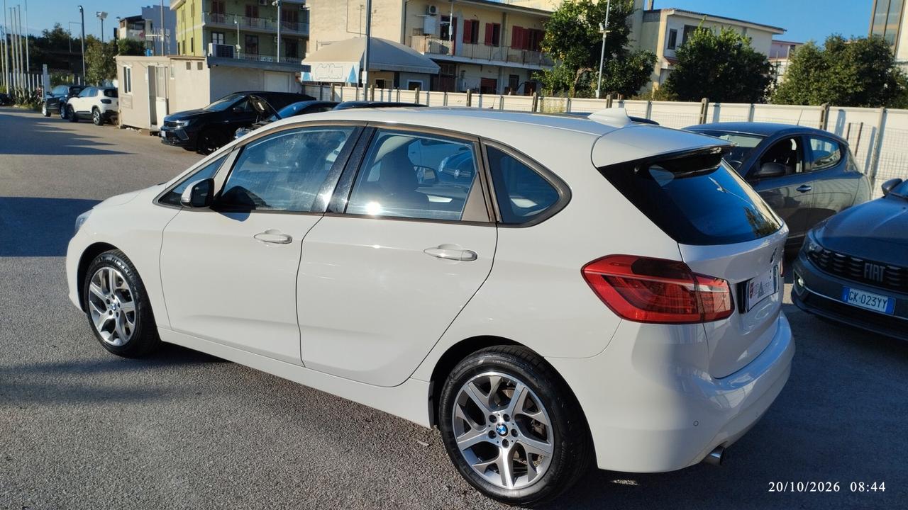 Bmw 2er Active Tourer 214d Luxury