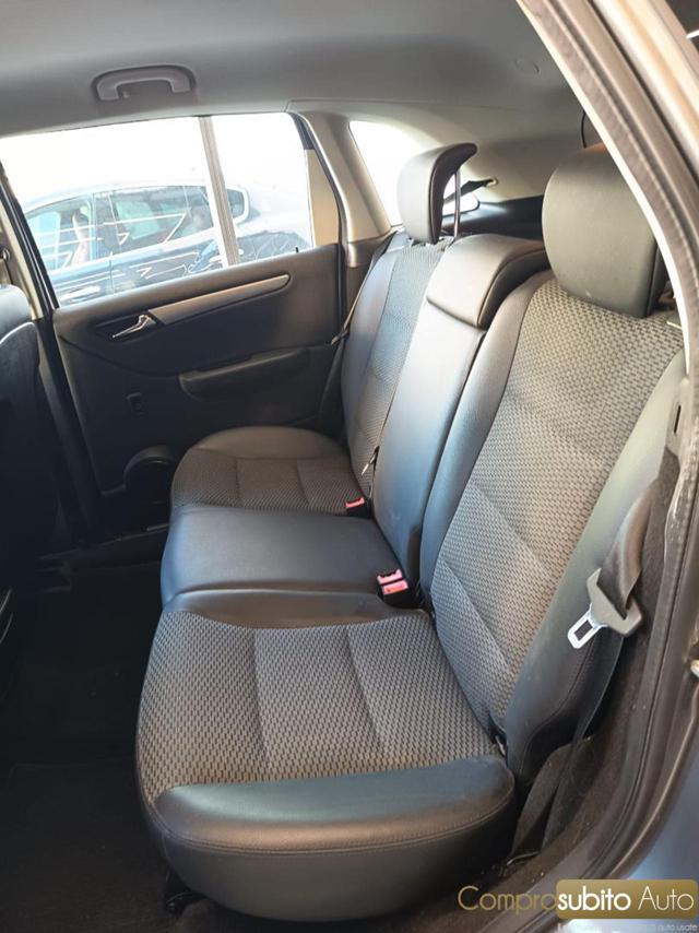 MERCEDES-BENZ B 200 CDI Premium