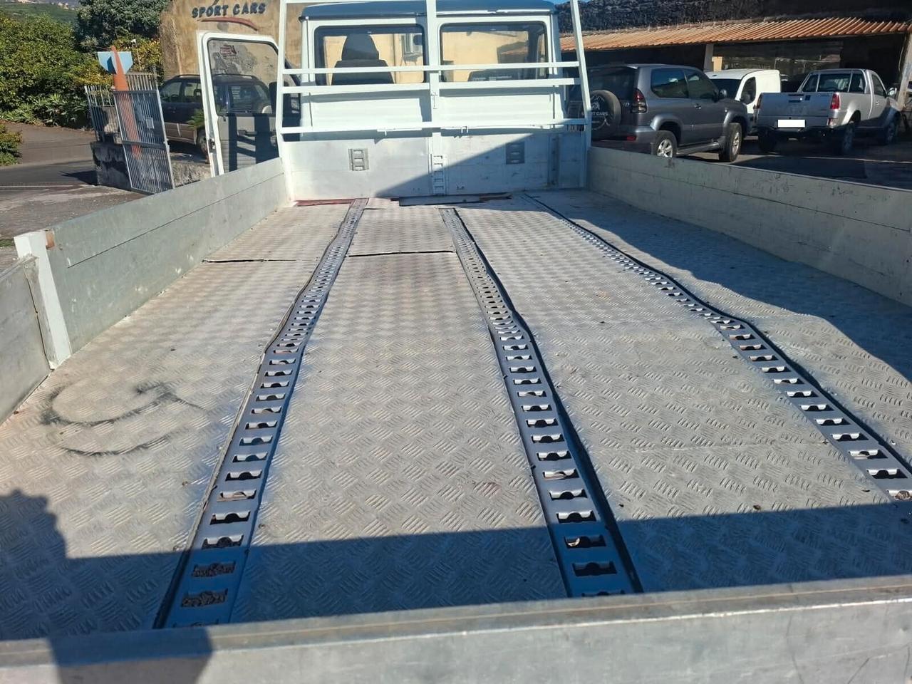 Iveco Daily 35.8 2.5 Diesel USO CARROATTREZZI