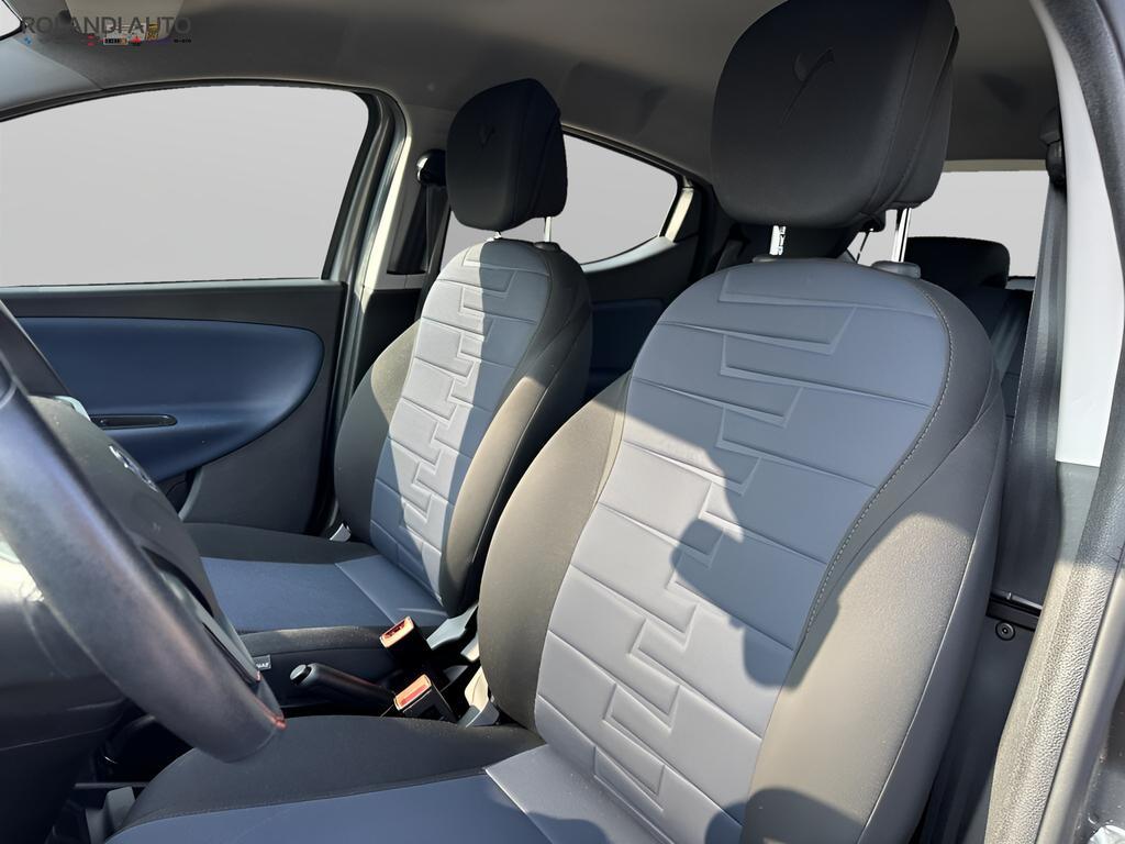 Lancia Ypsilon 1.0 FireFly Hybrid Oro