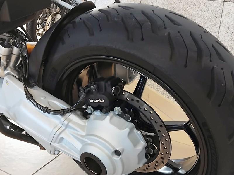 Moto Guzzi V100 Mandello S