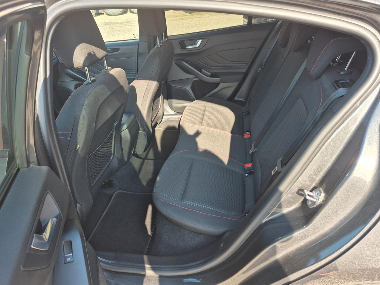 Ford Focus 1.0 EcoBoost Hybrid 125 CV 5p. ST-Line