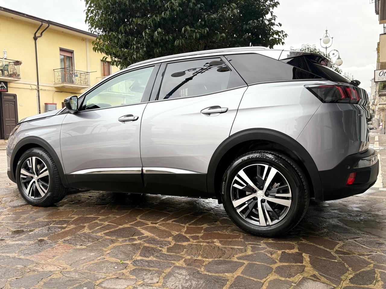 Peugeot 3008 BlueHDi 130 Allure BICOLOR FULL/LED