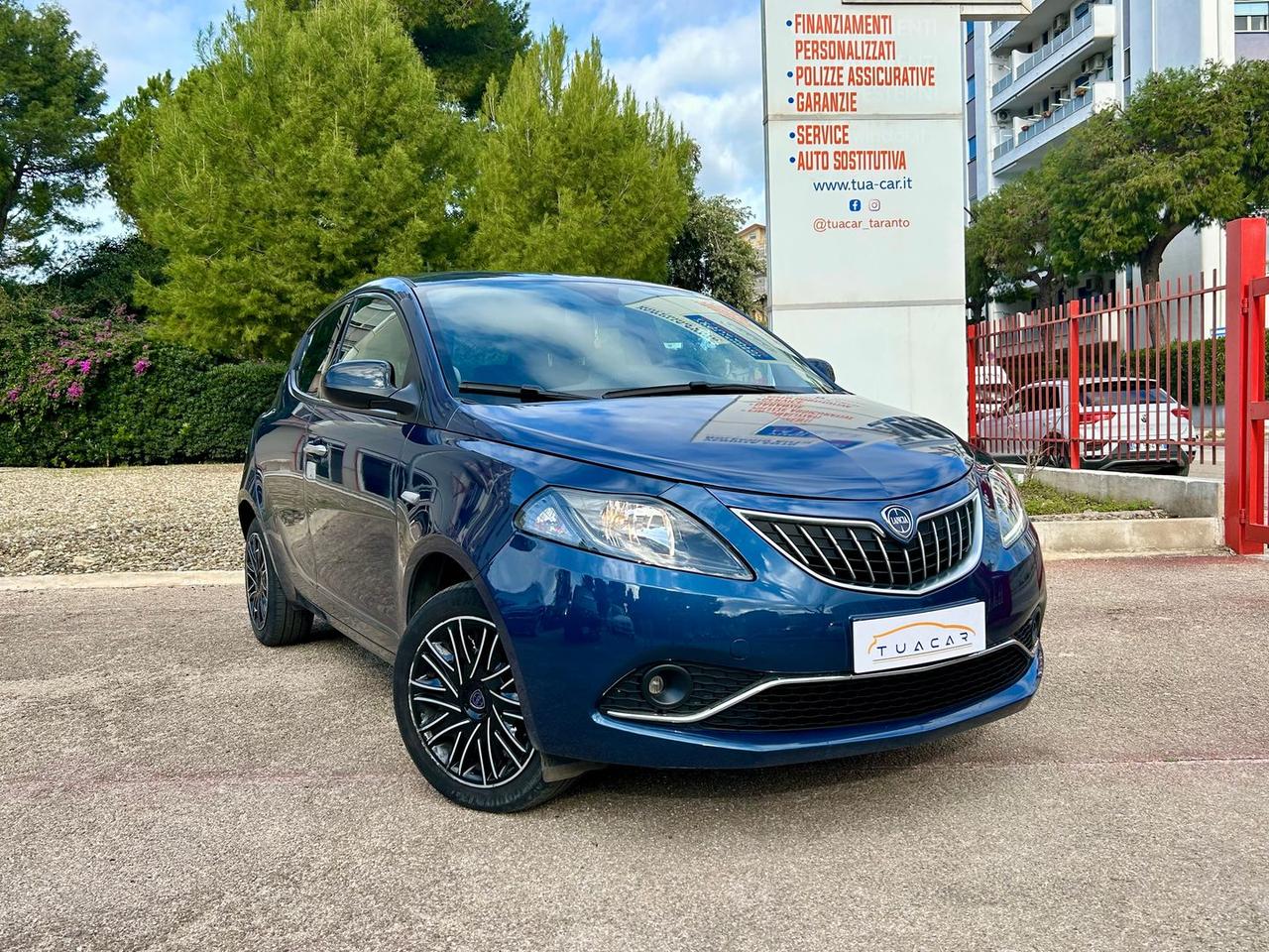 Lancia Ypsilon 1.2 LPG Silver