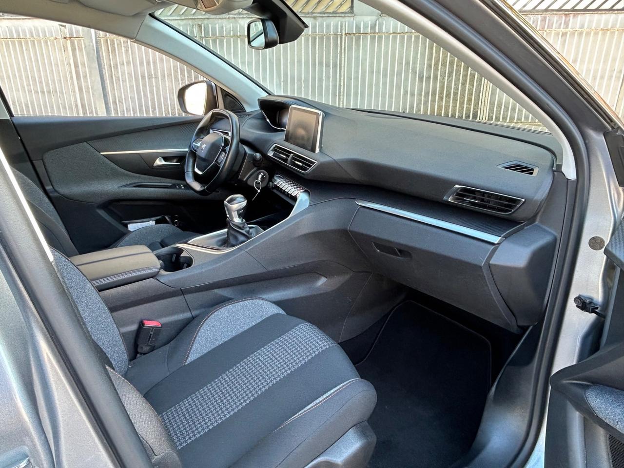 Peugeot 3008 BlueHDi 130 S&S Business