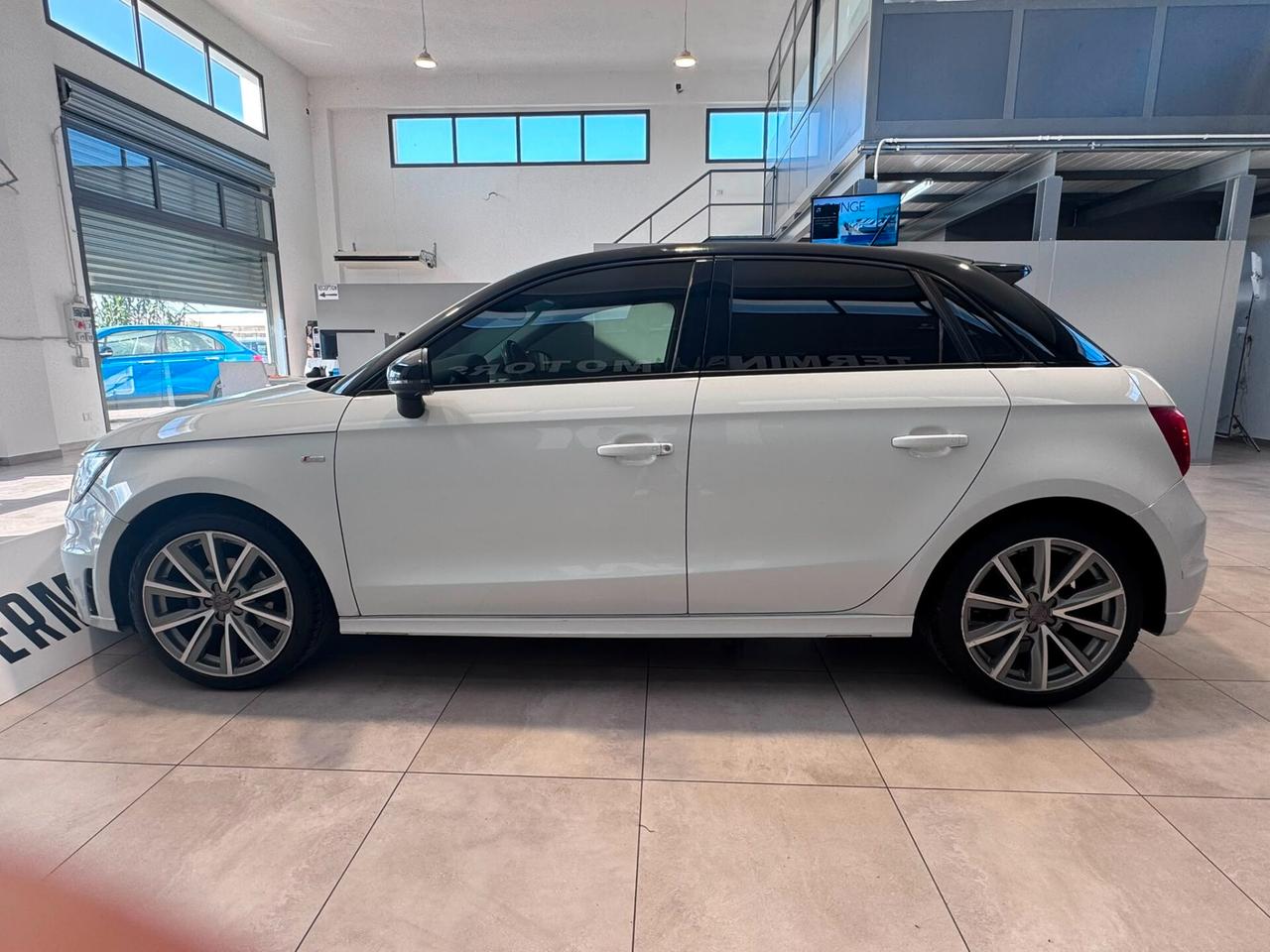Audi A1 SPB 1.6 TDI Admired 90cv S-LINE