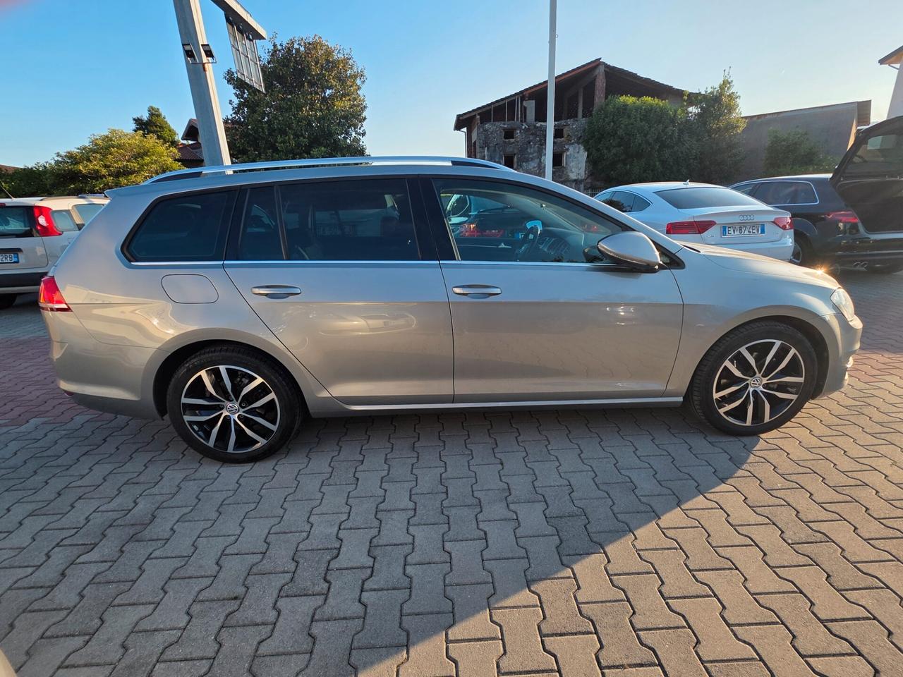 Volkswagen Golf Variant 1.6 TDI 110cv garantita 12 mesi