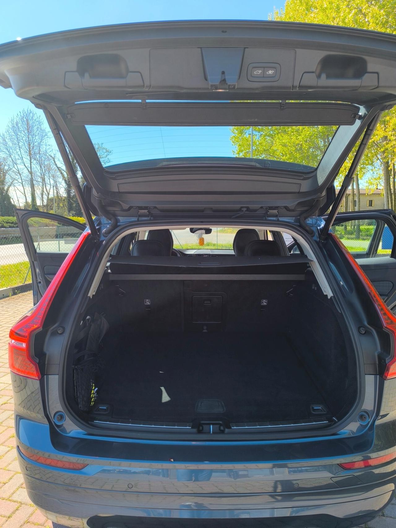 Volvo XC 60 XC60 B4 (d) AWD Geartronic Momentum Pro
