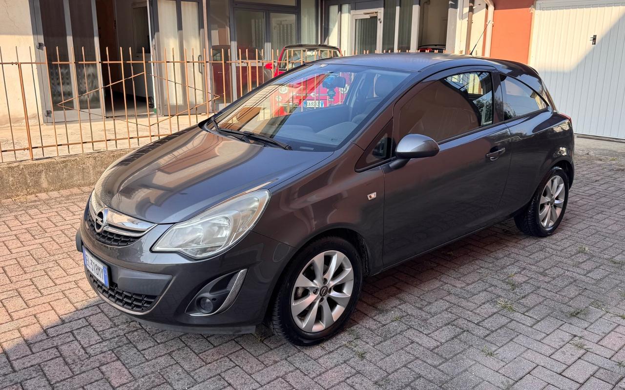 Opel Corsa 1.2 Benzina - GPL Scadenza 2032 Ok Neopatentati